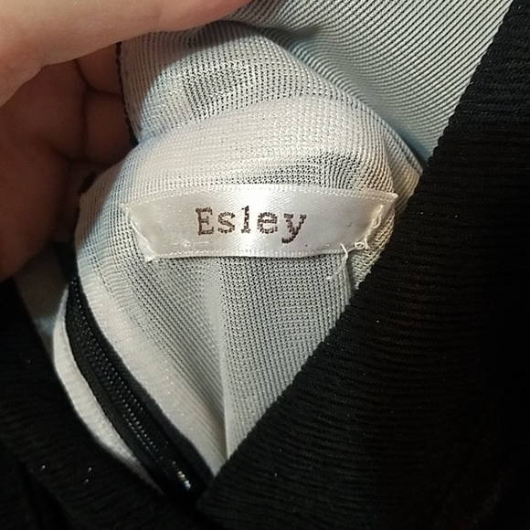 V Neck Little Black Dress - Picture 5 of 8